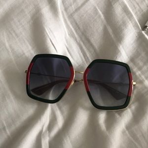Gucci oversized square glasses